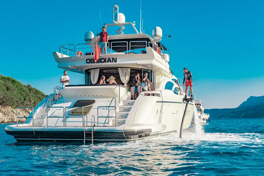 YACHT OBSIDIAN